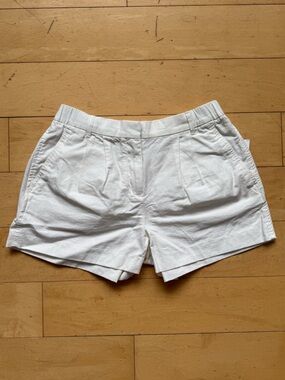 NWT - GAP White Shorts, cotton linen blend, chino, preppy, classic, resort, Sz 4